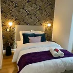 Newly Renovated Aparment - - Pets Welcome * Carcassonne