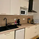 Апартаменты Newly Renovated Aparment - - Pets Welcome