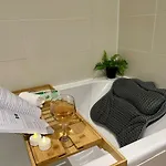 Апартаменты Newly Renovated Aparment - - Pets Welcome Каркассон