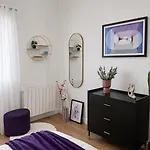 Newly Renovated Aparment - - Pets Welcome *