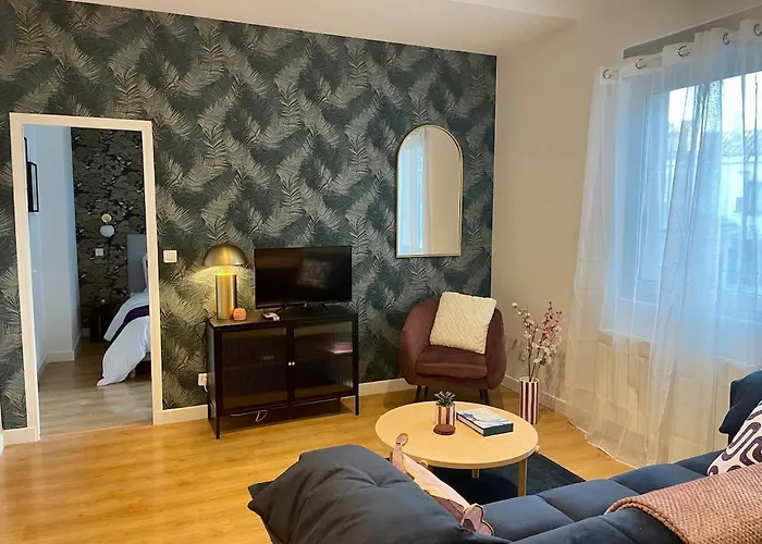 Newly Renovated Aparment - - Pets Welcome Διαμέρισμα